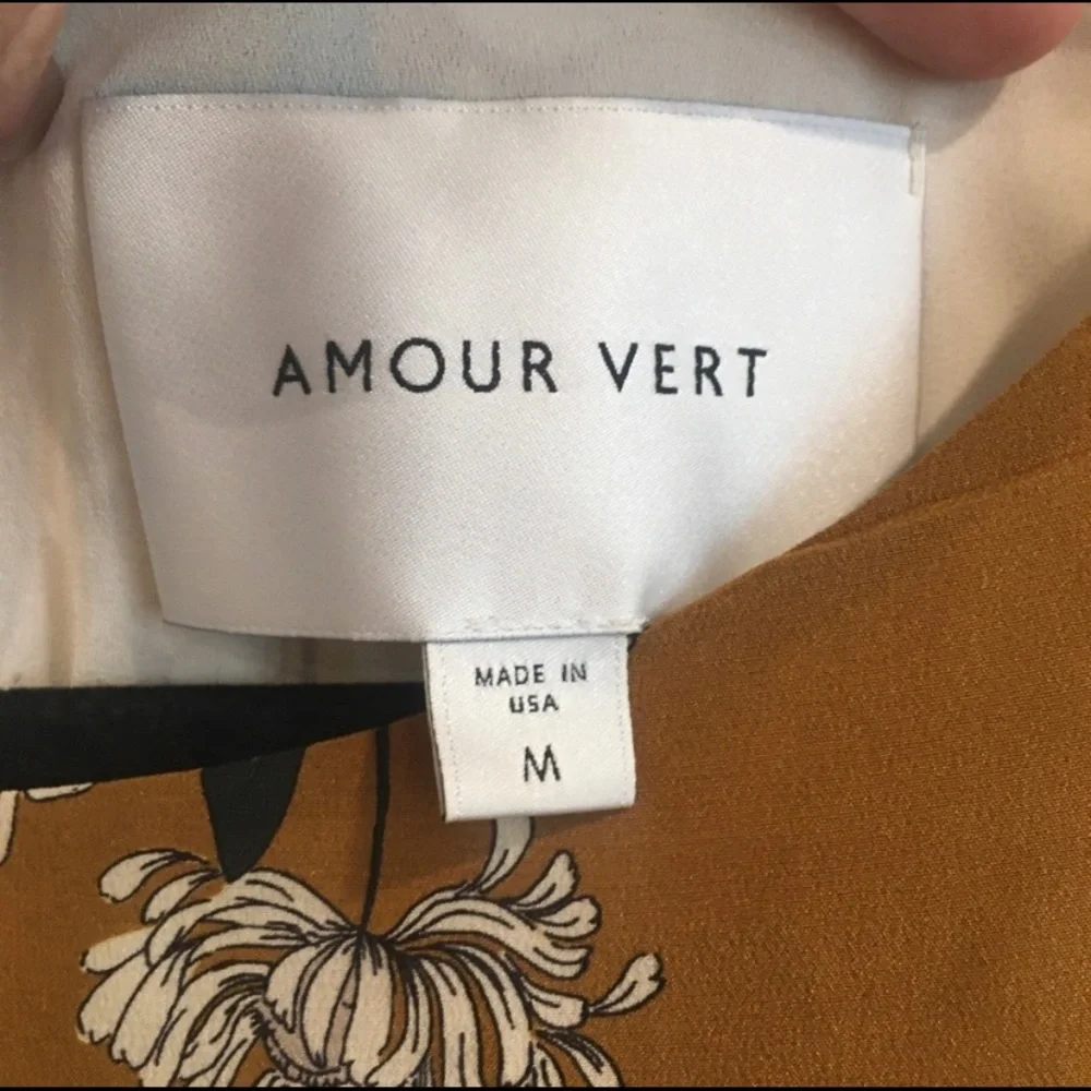 Amour Vert 100% silk dress size medium mustard gold mini with floral design - Picture 2 of 10